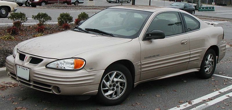 2004-pontiac-grand-am-information-features-specs-photos-and-pricing
