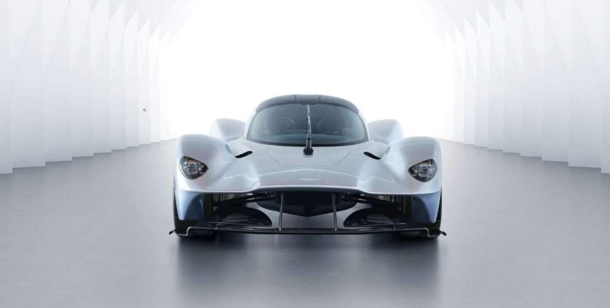 2018 aston martin valkyrie for those with millions 5